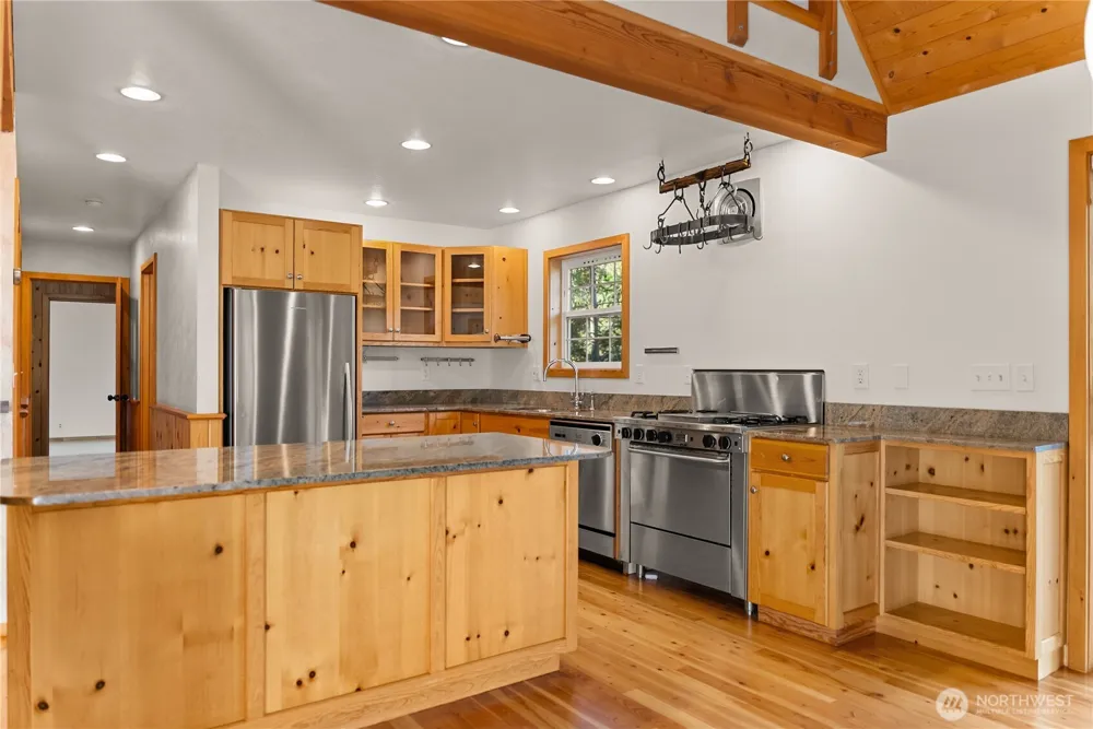 9 Deer Run Loop Road Winthrop, WA 98856