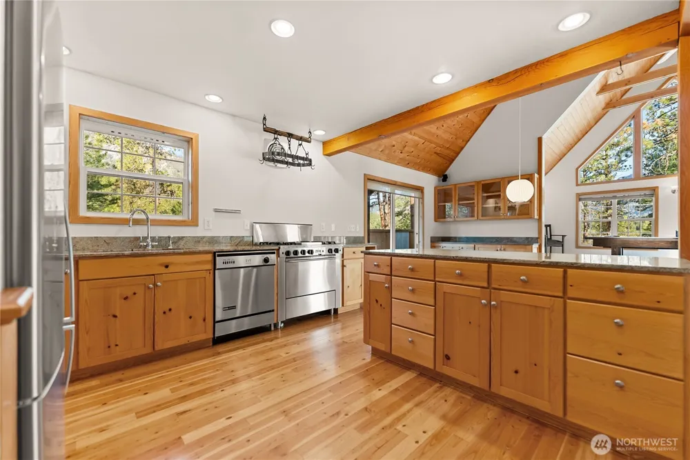 9 Deer Run Loop Road Winthrop, WA 98856