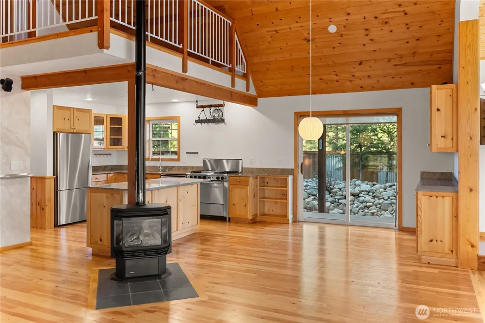 9 Deer Run Loop Road Winthrop, WA 98856