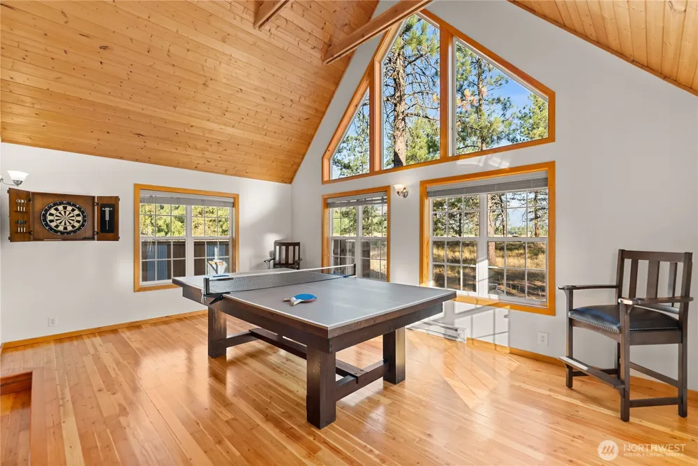 9 Deer Run Loop Road Winthrop, WA 98856