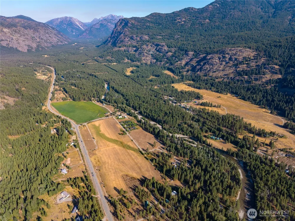 9 Deer Run Loop Road Winthrop, WA 98856