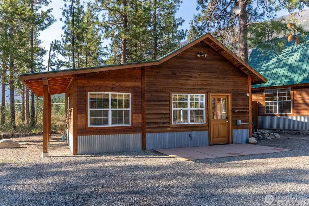 9 Deer Run Loop Road Winthrop, WA 98856