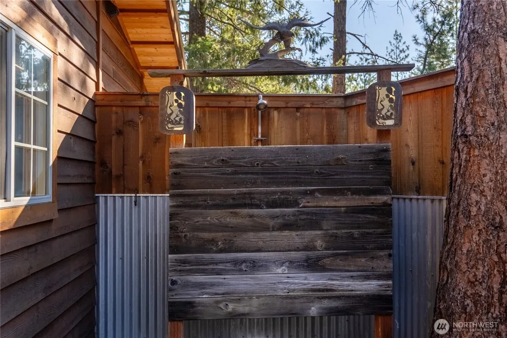 9 Deer Run Loop Road Winthrop, WA 98856