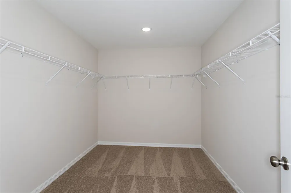 36715 THORNHEDGE DRIVE Zephyrhills, FL 33541