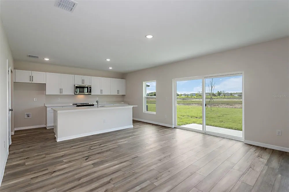 36715 THORNHEDGE DRIVE Zephyrhills, FL 33541