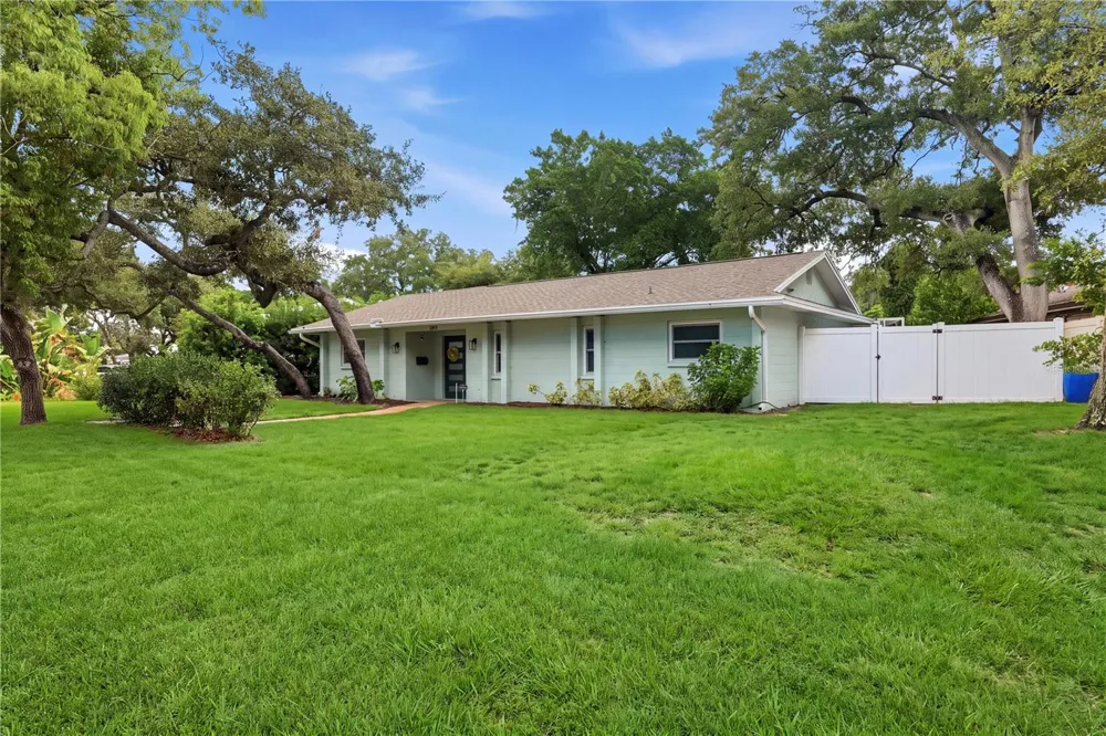 4411 15TH STREET St Petersburg, FL 33703