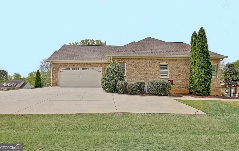 100 Wickham DR Tyrone, GA 30290