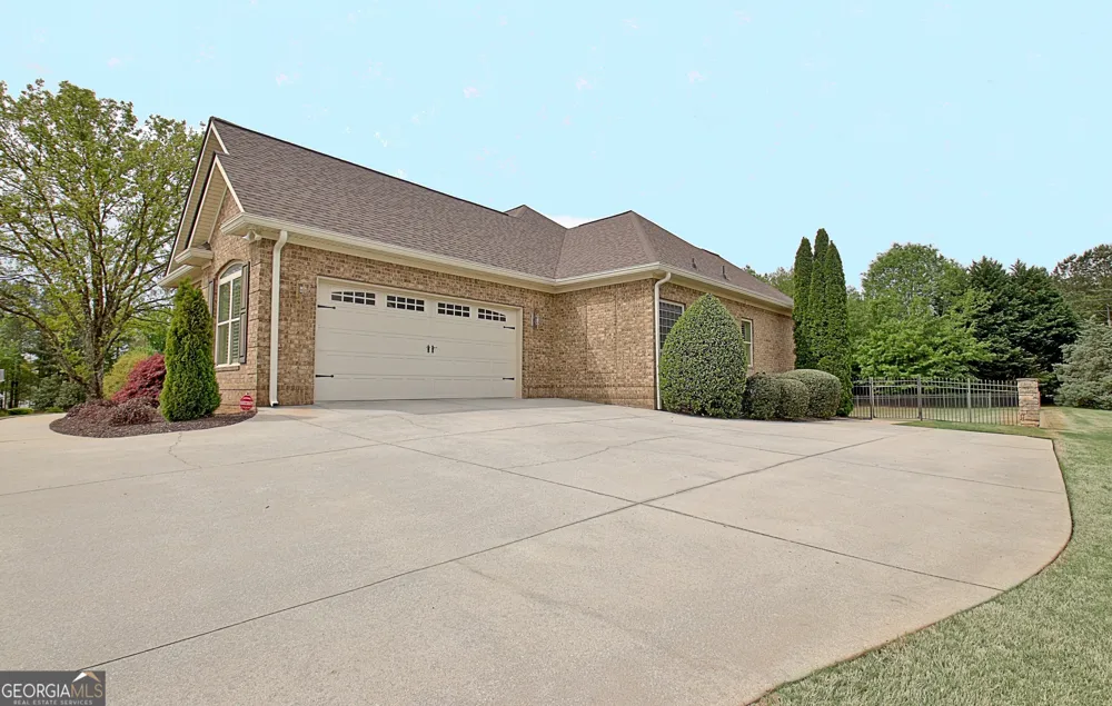 100 Wickham DR Tyrone, GA 30290