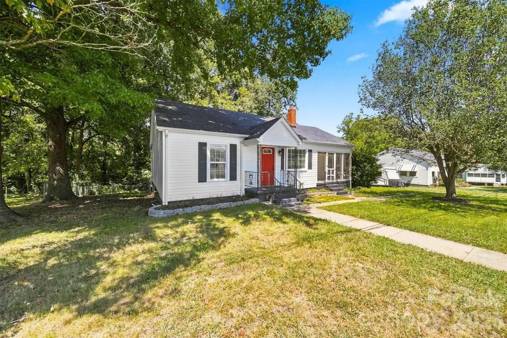 3226 Anderson Street Claremont, NC 28610