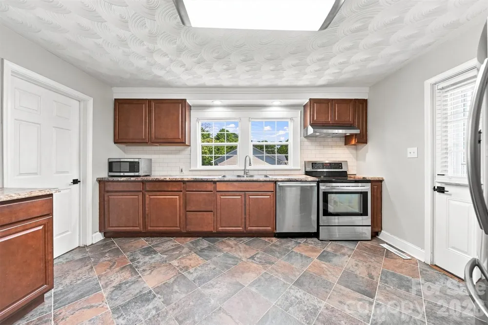 3226 Anderson Street Claremont, NC 28610