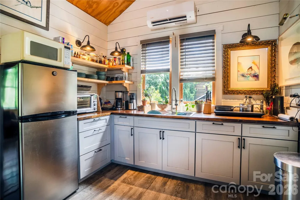 1295 Paint Rock Road Hot Springs, NC 28743