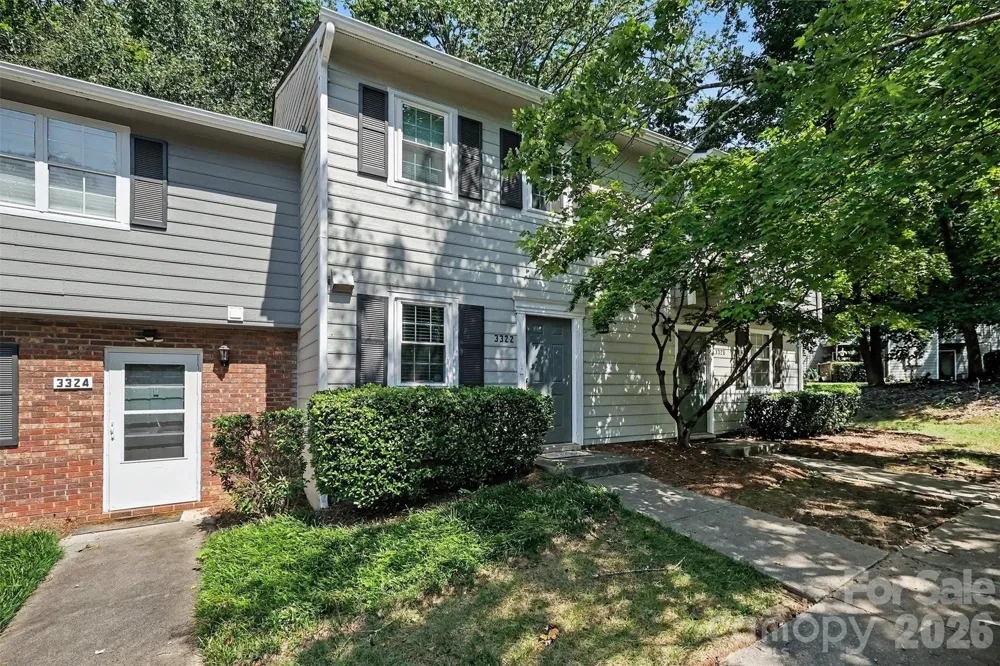 3322 Heathstead Place Charlotte, NC 28210