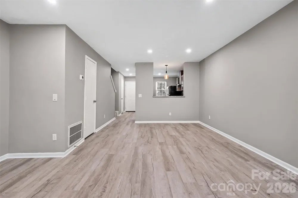 3322 Heathstead Place Charlotte, NC 28210