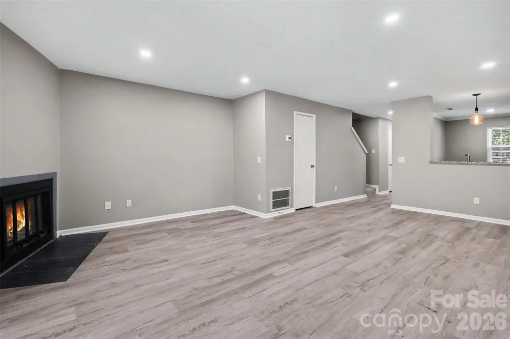 3322 Heathstead Place Charlotte, NC 28210