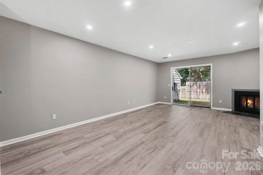 3322 Heathstead Place Charlotte, NC 28210