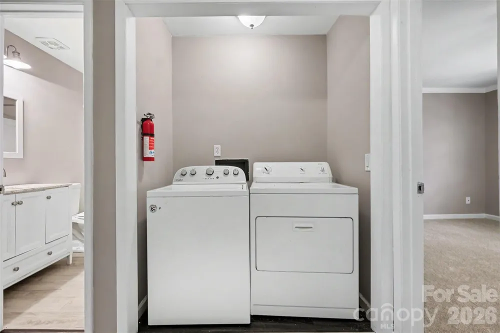 3322 Heathstead Place Charlotte, NC 28210