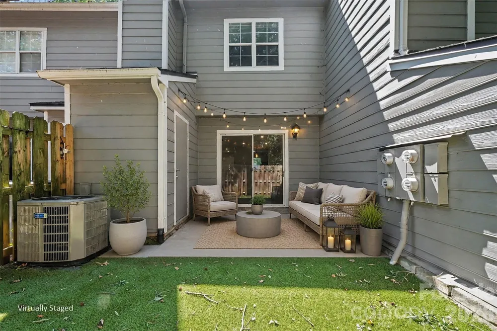 3322 Heathstead Place Charlotte, NC 28210