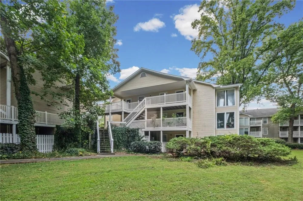 209 Augusta Drive SE Marietta, GA 30067