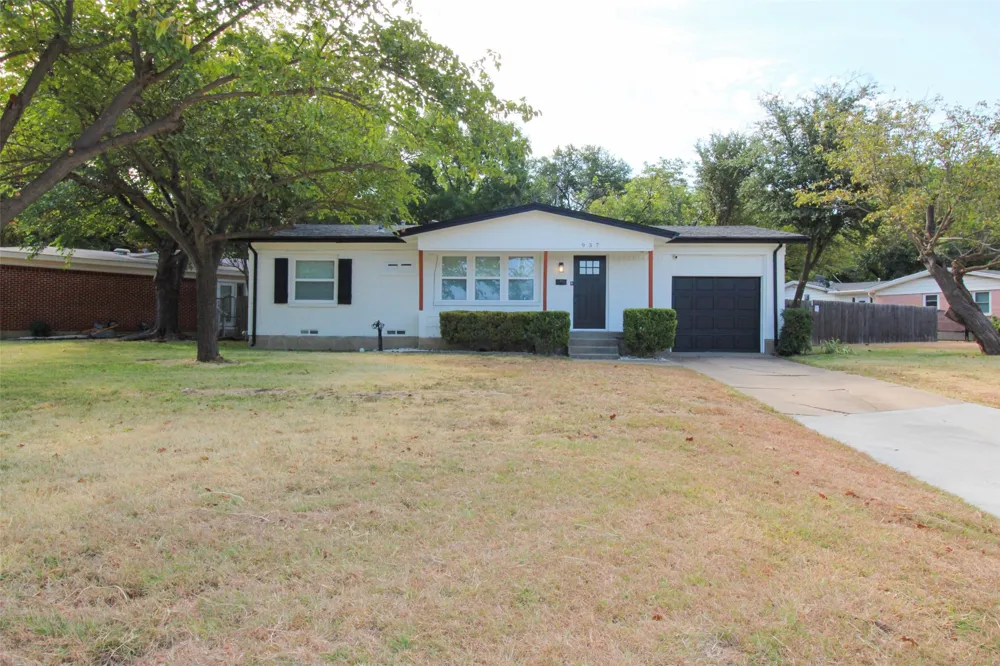 937 Burleson Street Grand Prairie, TX 75050