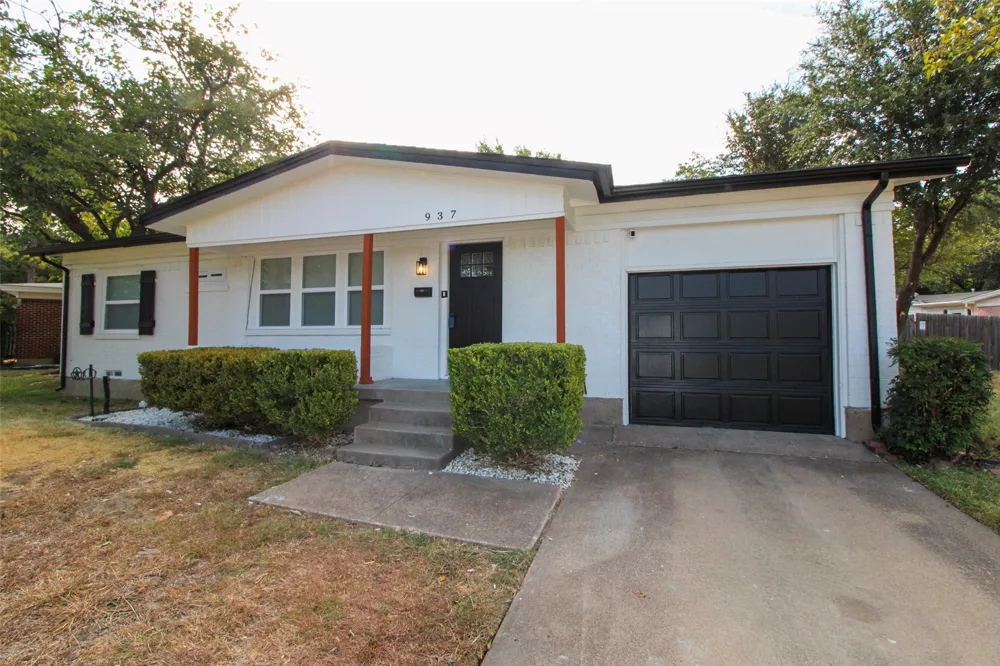 937 Burleson Street Grand Prairie, TX 75050