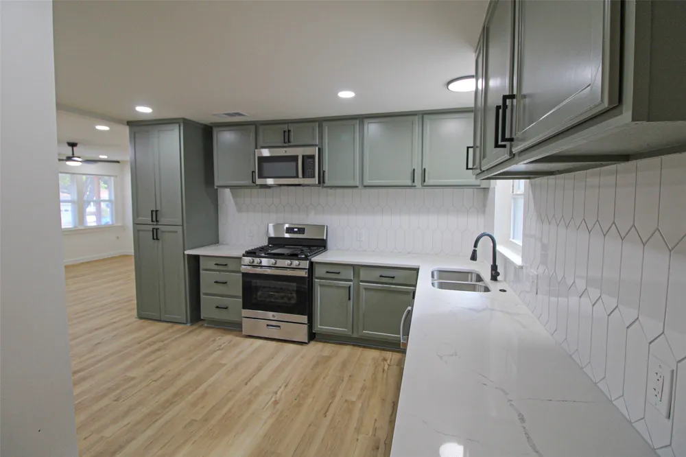 937 Burleson Street Grand Prairie, TX 75050