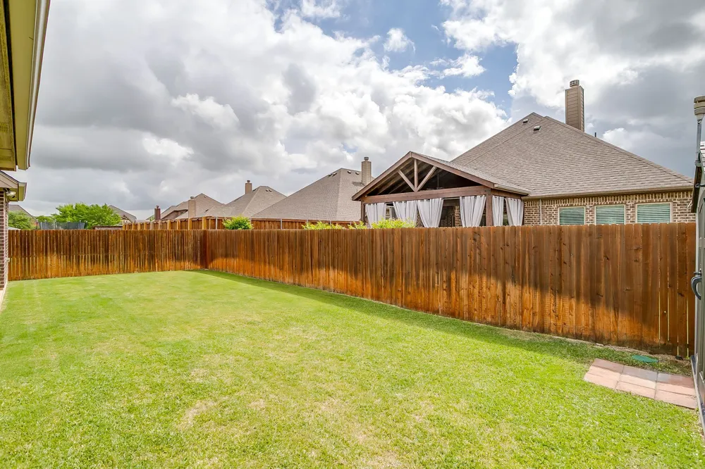 2721 Buffalo Run Burleson, TX 76028