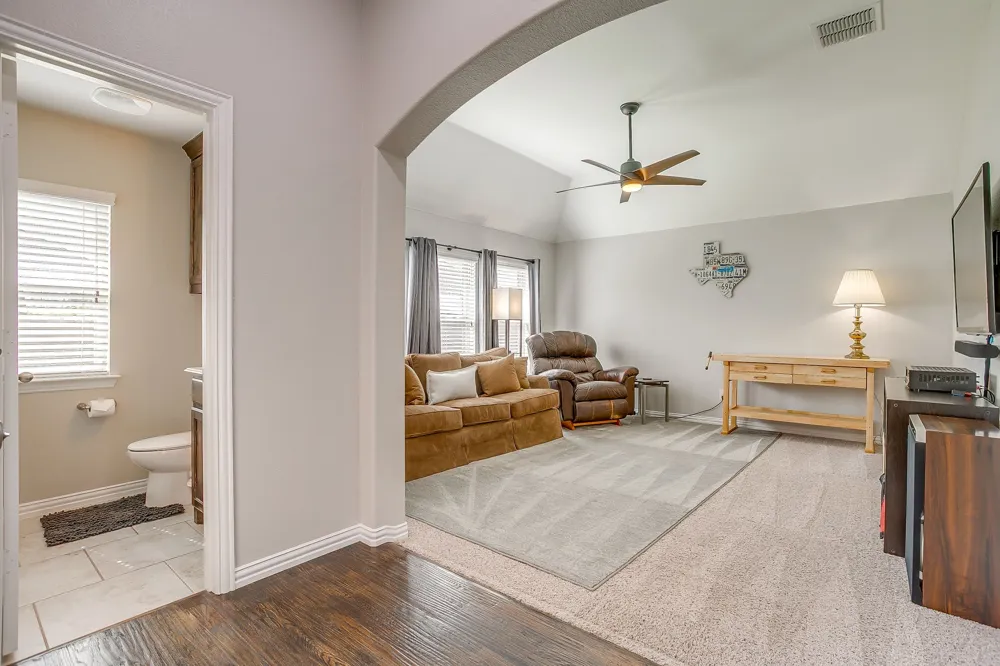 2721 Buffalo Run Burleson, TX 76028