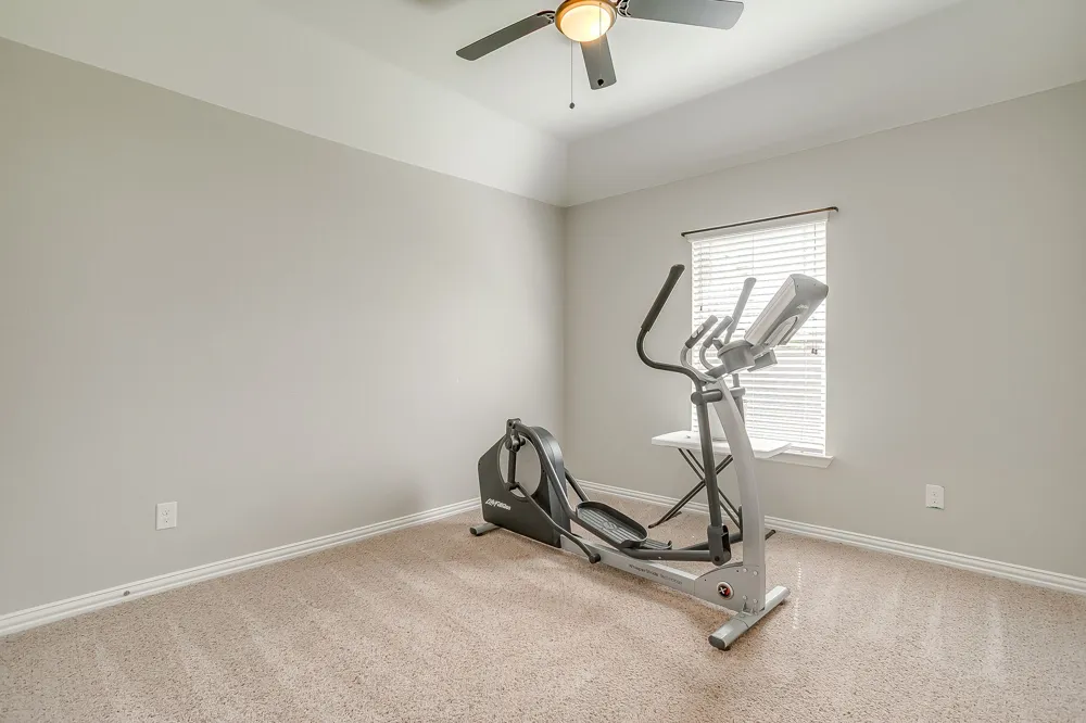 2721 Buffalo Run Burleson, TX 76028