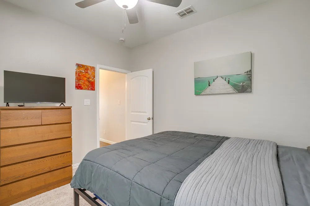 2721 Buffalo Run Burleson, TX 76028