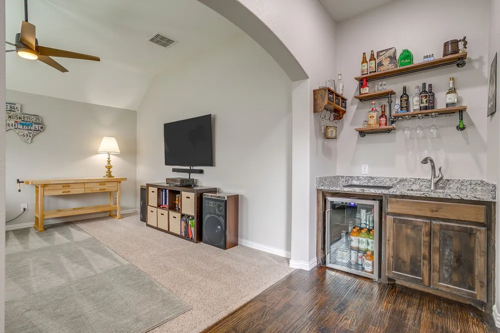 2721 Buffalo Run Burleson, TX 76028