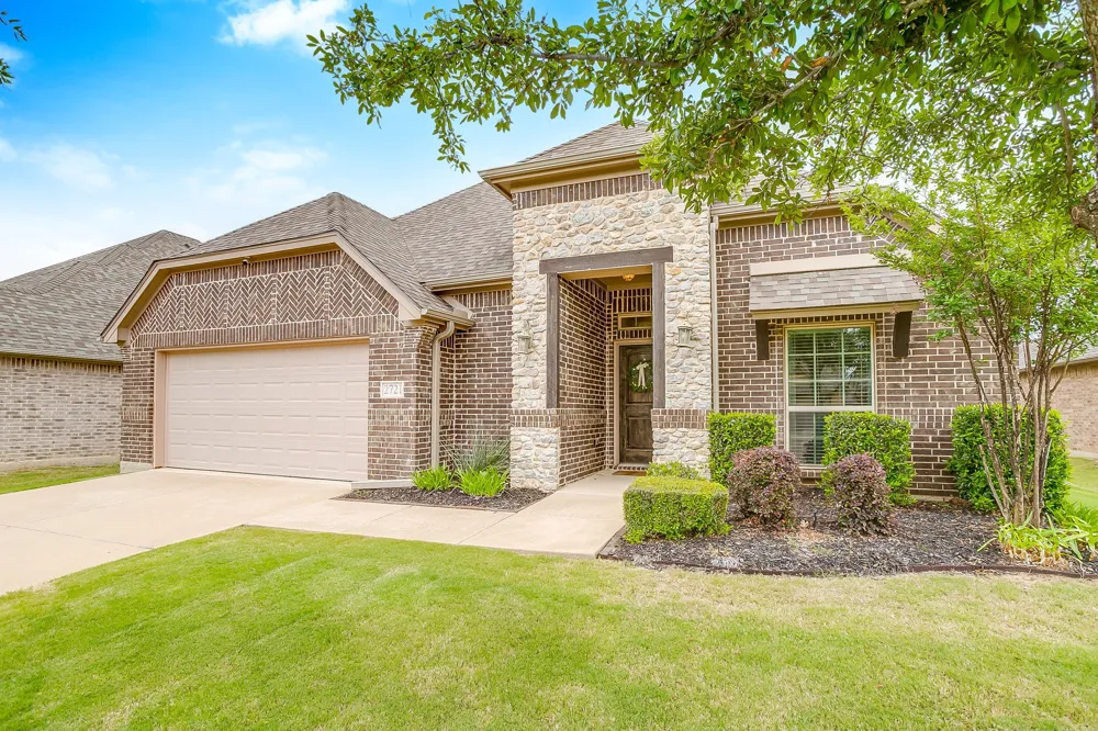 2721 Buffalo Run Burleson, TX 76028