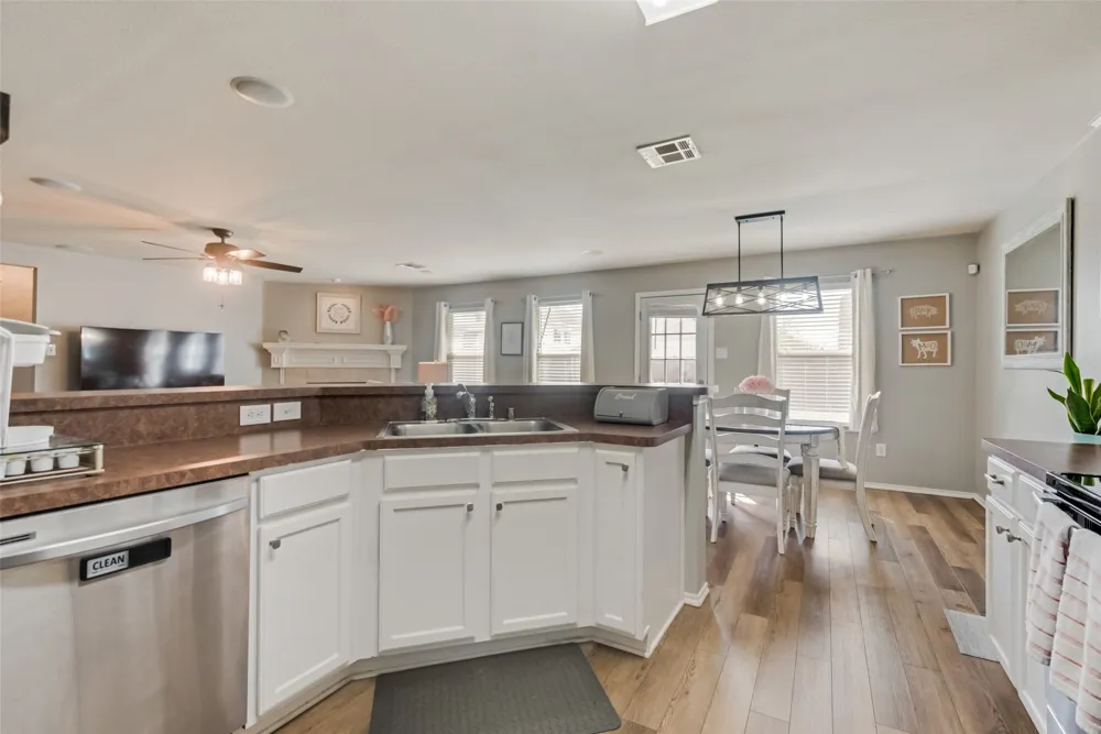 9805 Tanglebrush Drive McKinney, TX 75072