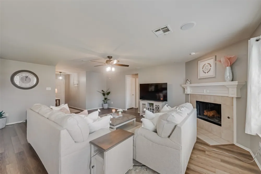 9805 Tanglebrush Drive McKinney, TX 75072