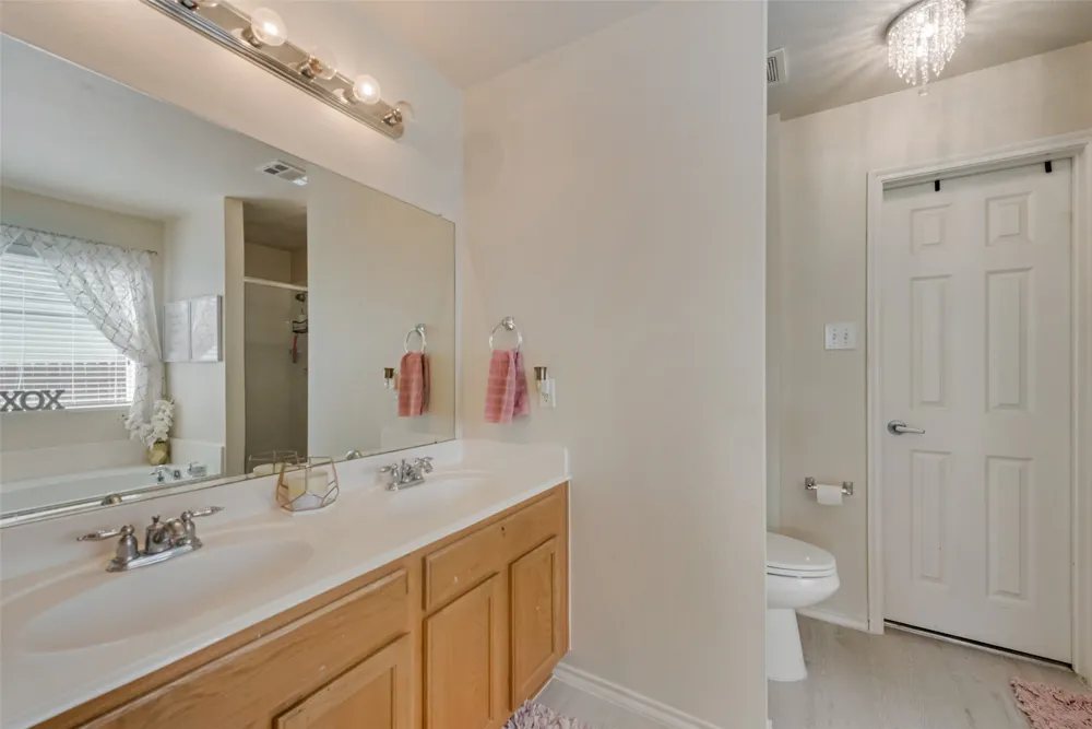 9805 Tanglebrush Drive McKinney, TX 75072