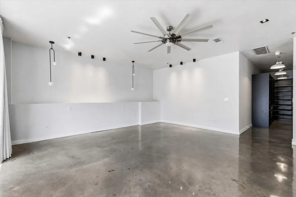 509 Elm Street #604 Dallas, TX 75202