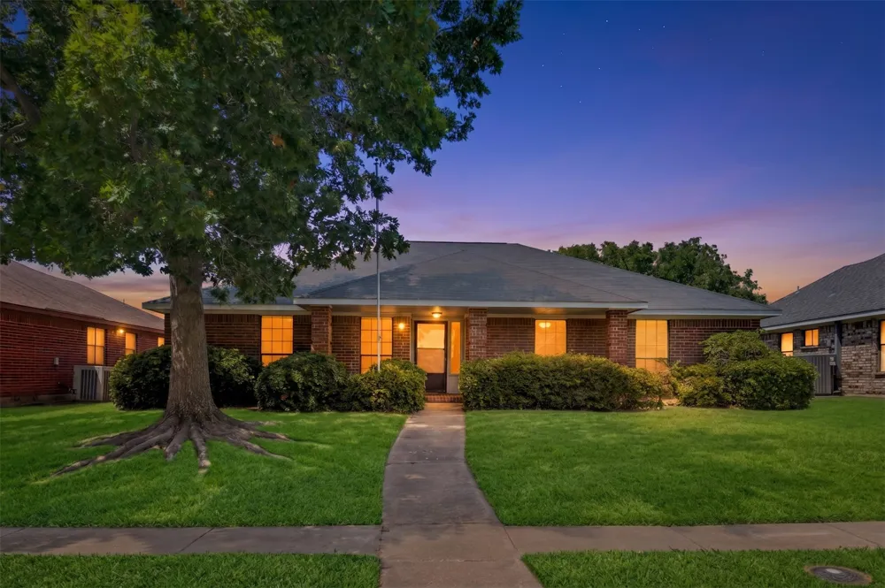 821 Creek Valley Road Mesquite, TX 75181