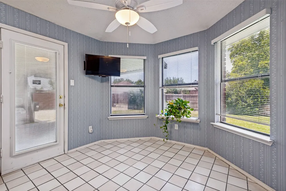 821 Creek Valley Road Mesquite, TX 75181
