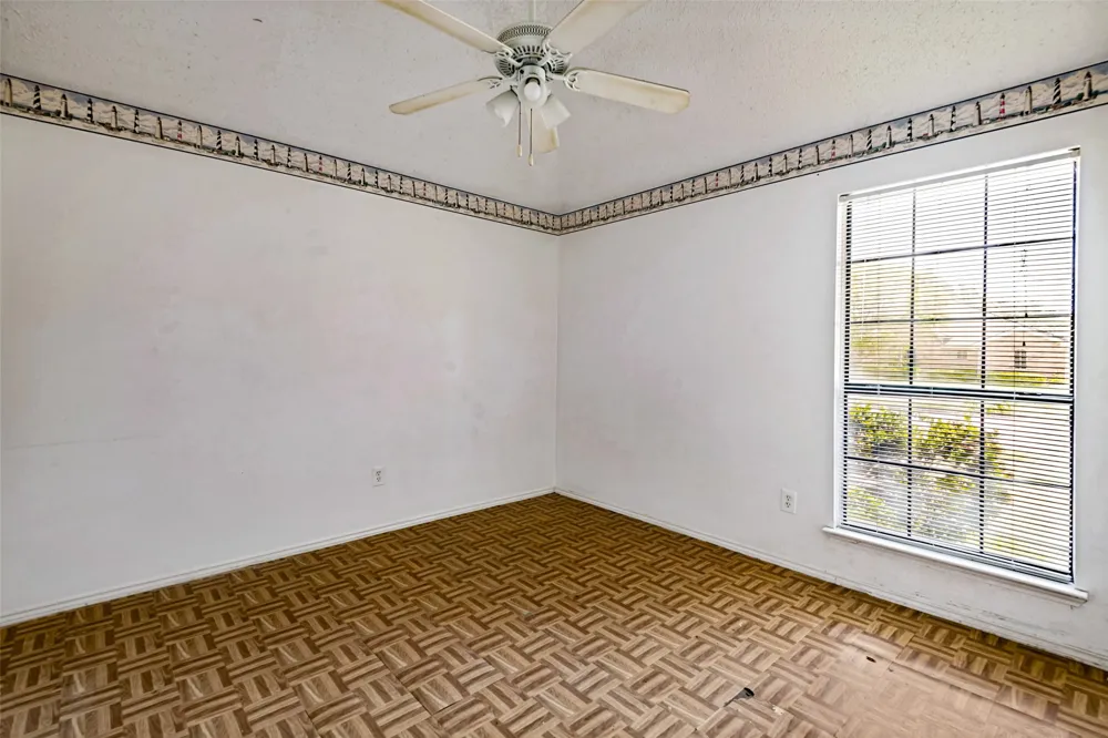 821 Creek Valley Road Mesquite, TX 75181