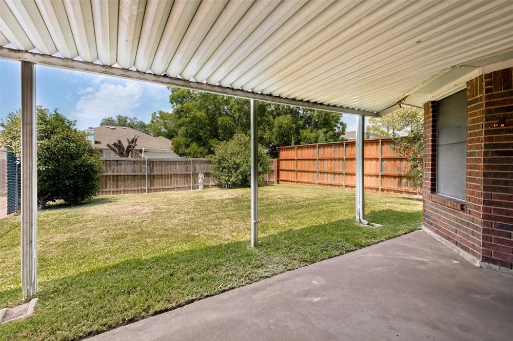821 Creek Valley Road Mesquite, TX 75181