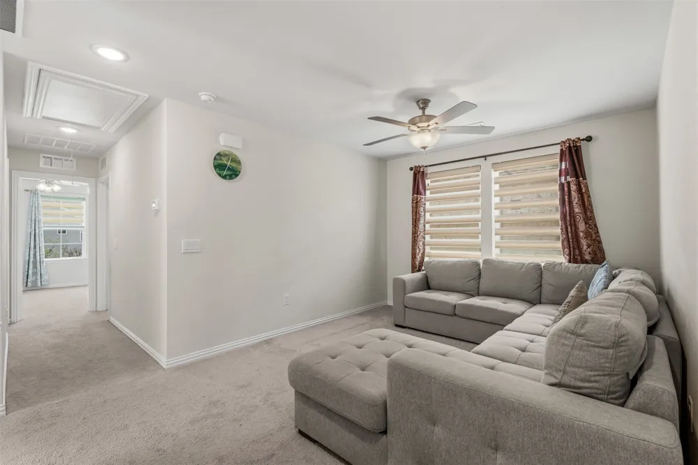 9919 Bates Street Irving, TX 75063