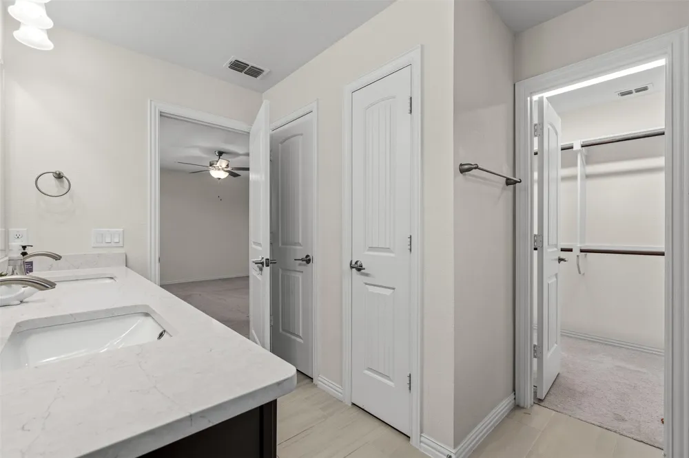 9919 Bates Street Irving, TX 75063