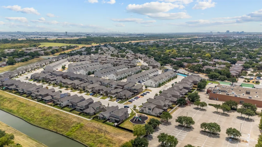 9919 Bates Street Irving, TX 75063