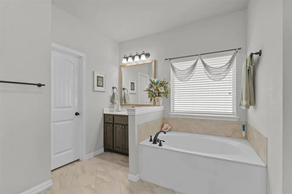 117 Heather Lane Decatur, TX 76234