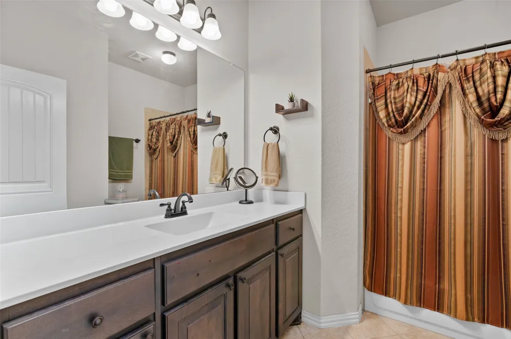117 Heather Lane Decatur, TX 76234