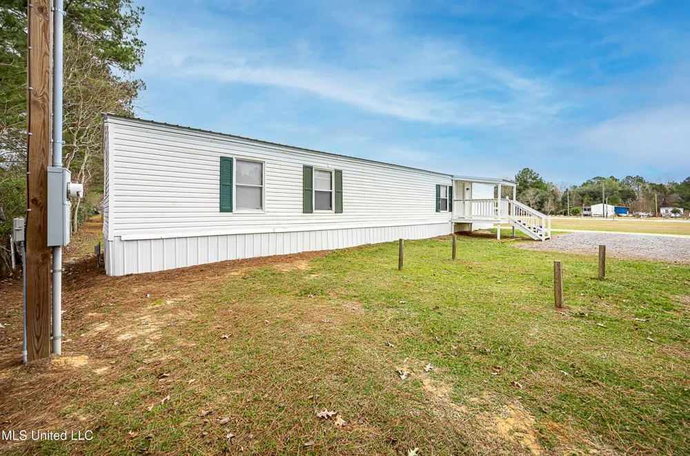 144 Katie Eubanks Road Lucedale, MS 39452