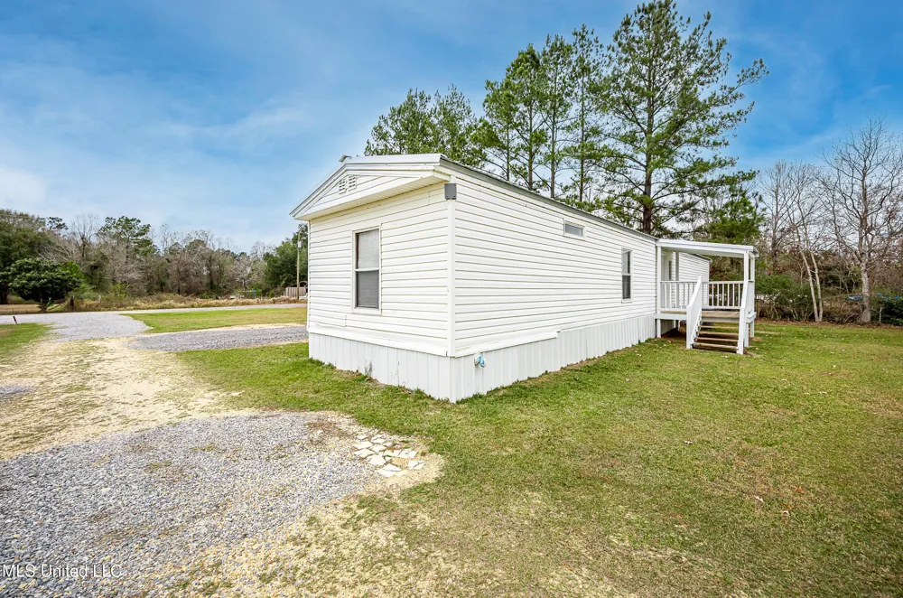 144 Katie Eubanks Road Lucedale, MS 39452