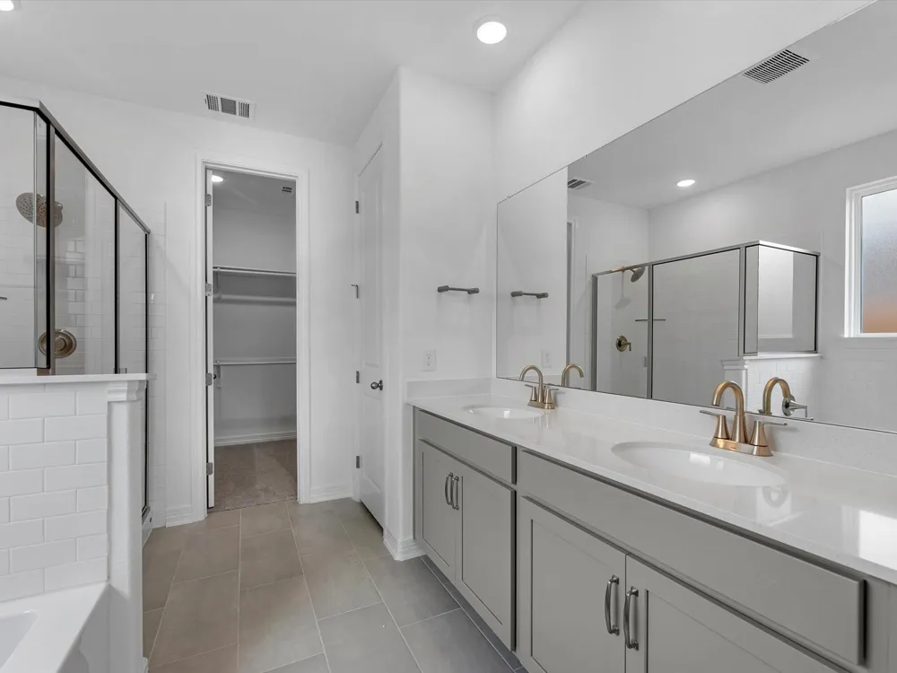 7807 Topaz Ridge Drive Angleton, TX 77515