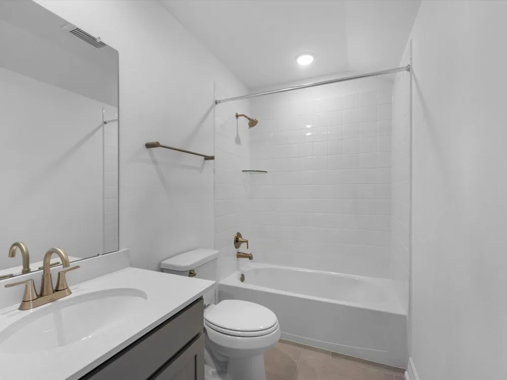 7807 Topaz Ridge Drive Angleton, TX 77515
