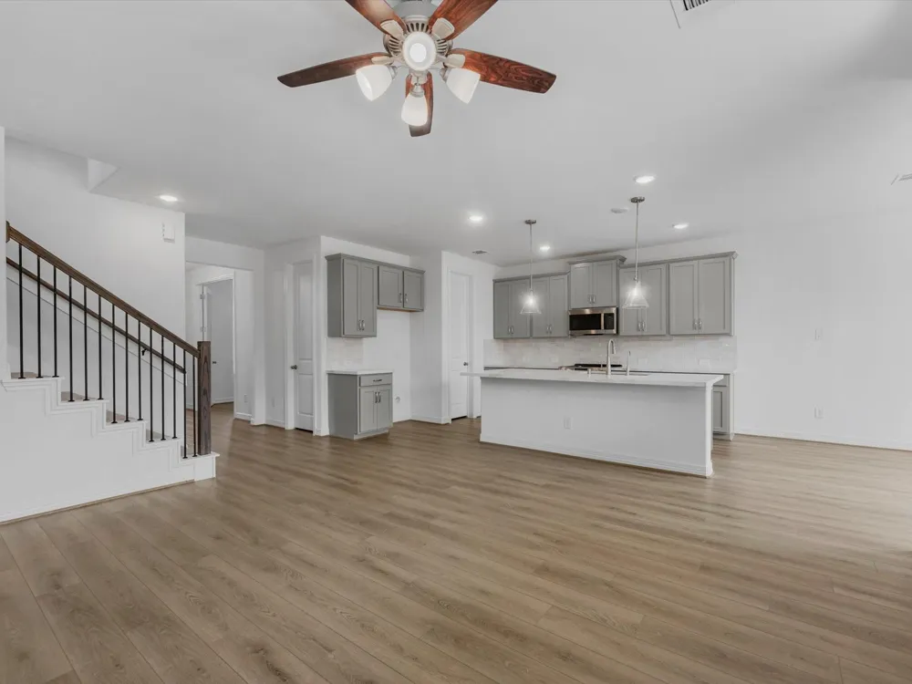 7807 Topaz Ridge Drive Angleton, TX 77515