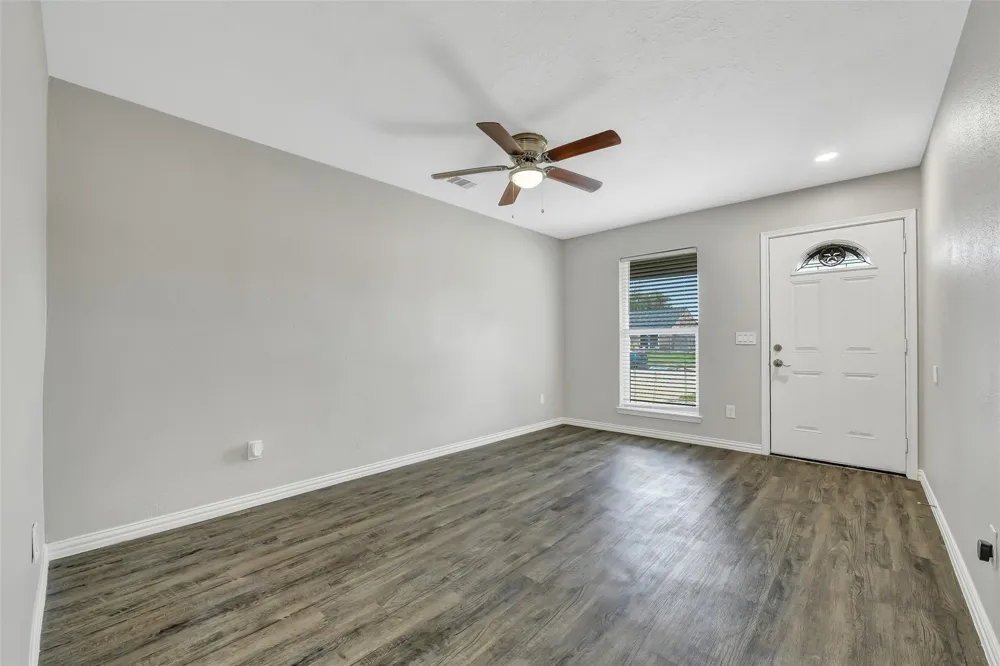 9908 Green Meadow Drive La Porte, TX 77571
